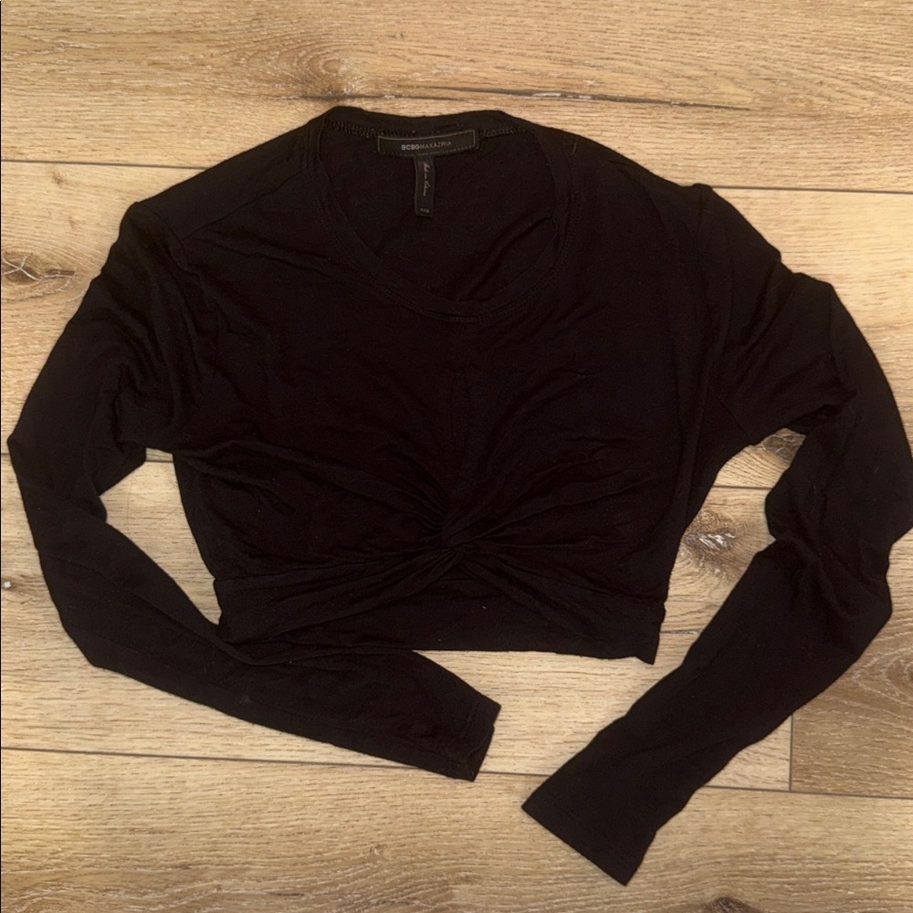 BCBG Maxazria Long Sleeve Keyhole Crop Top